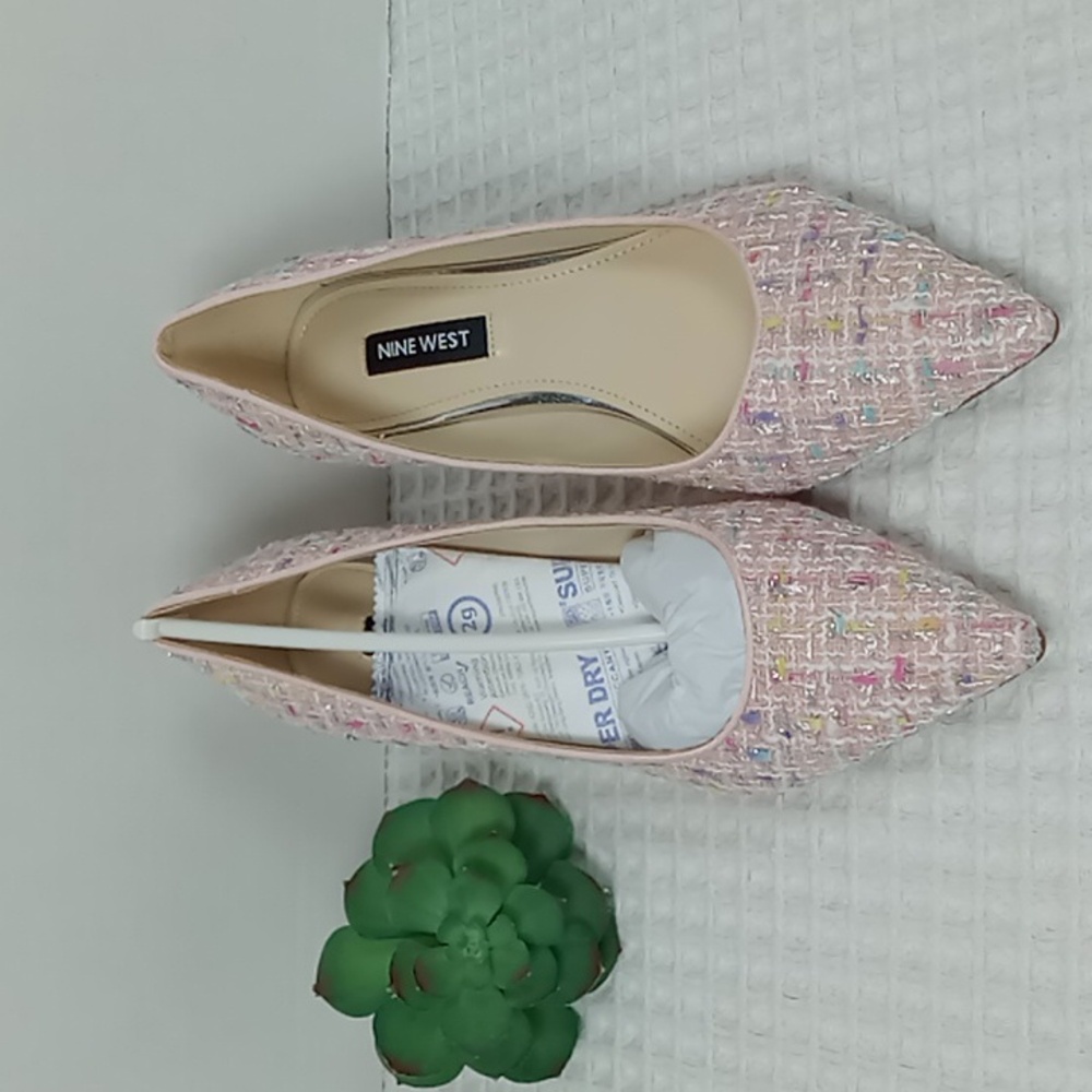 NWOT Nine West Arlene Pointed Toe Tweed Kitten Heel Pumps Size 6 Pink/White/Blue - Picture 3 of 12